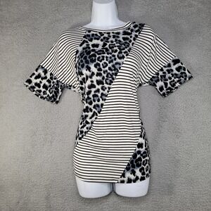 Sew in Love Women's Top Shirt Size‎ M Animal Print Striped NEW Gray